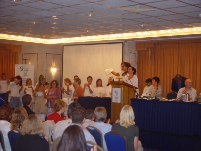 &Pi;&Alpha;&Rho;&Omicron;&Upsilon;&Sigma;&Iota;&Alpha;&Sigma;&Epsilon;&Iota;&Sigma; &Sigma;&Epsilon; &Eta;&Mu;&Epsilon;&Rho;&Iota;&Delta;&Epsilon;&Sigma;/&Sigma;&Upsilon;&Nu;&Epsilon;&Delta;&Rho;&Iota;&Alpha;